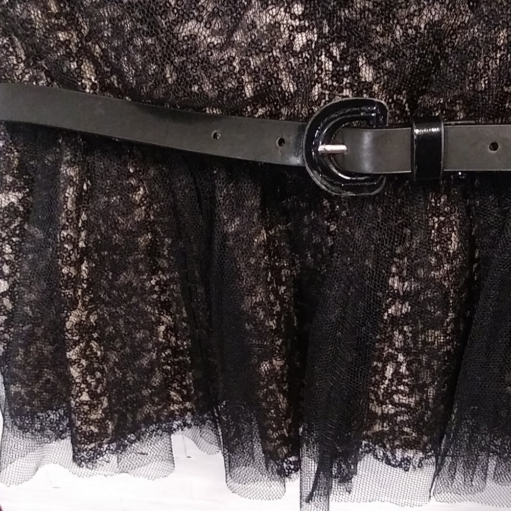 Top - Picture 2 of 8